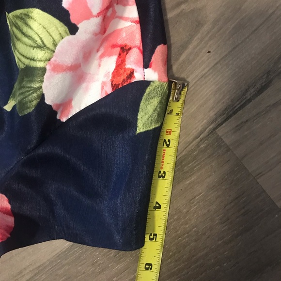 Shelby + Palmer floral pink shirt sleeve dress - Picture 9 of 11